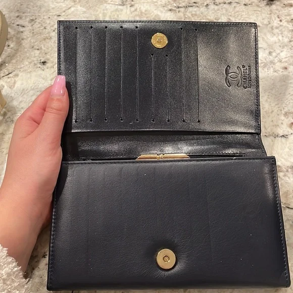 Vintage Navy blue wallet ✨ - Picture 2 of 8